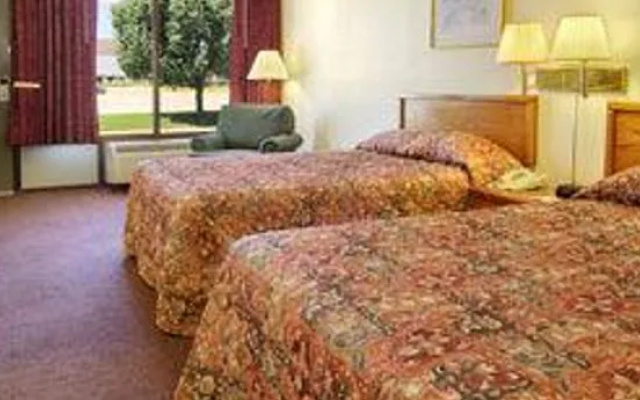 Travelodge Bentonville
