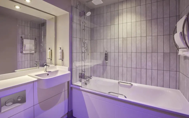 Premier Inn Bedford - Priory Marina
