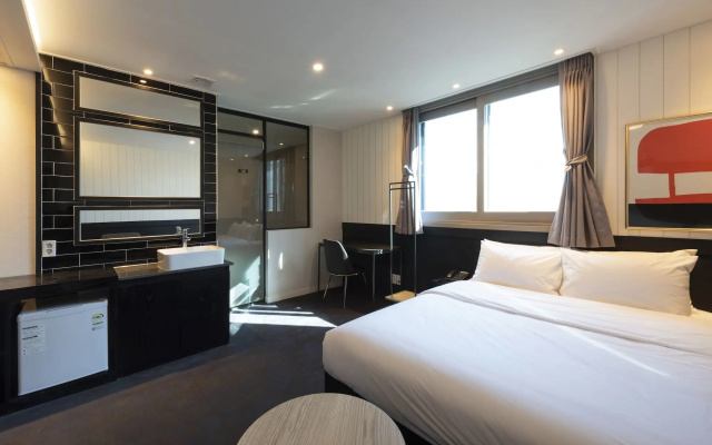 No.25 Signature Hotel Daechung