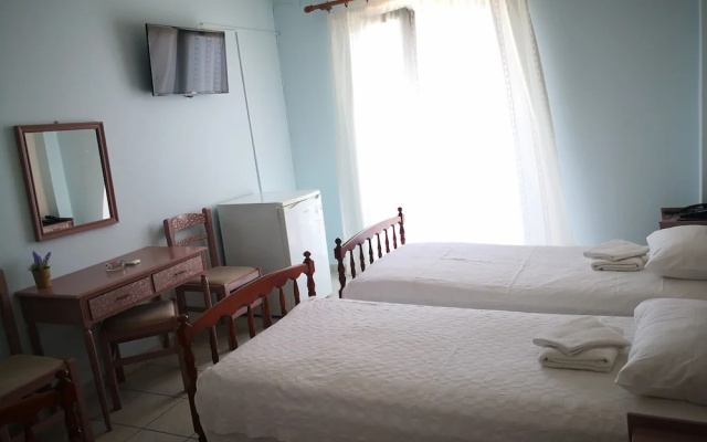 Artemis Hotel