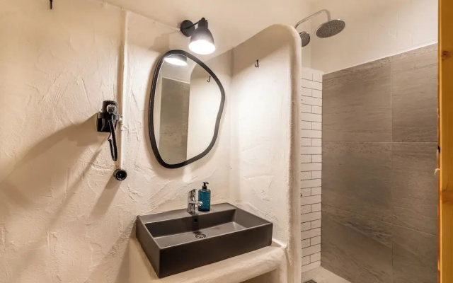 MİLOZROOMS