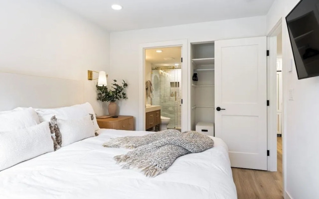 Classy Canyons Condo