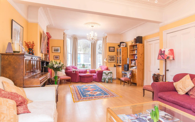 Veeve  4 Bed House On Stockwell Park Road Stockwell