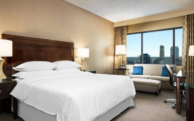 Memphis Riverline Hotel
