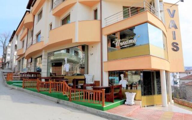 Отель Guest Rooms Vais Болгария, Сандански - отзывы, цены и фото номеров - забронировать отель Guest Rooms Vais онлайн вид на фасад