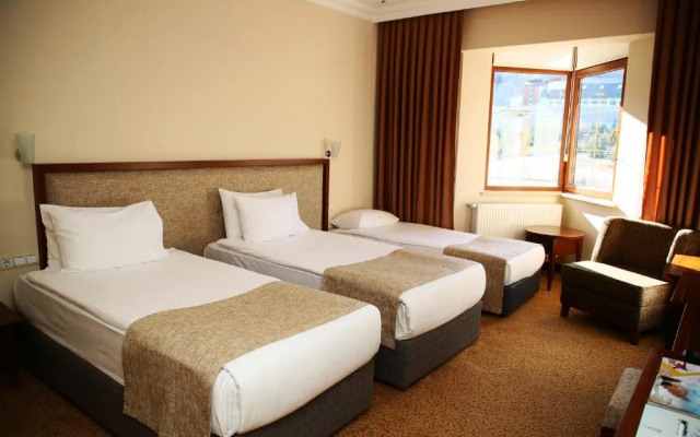 West Davraz Hotel