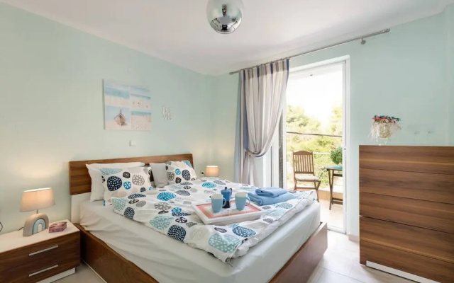 Fantastic Penthouse in Neos Marmaras
