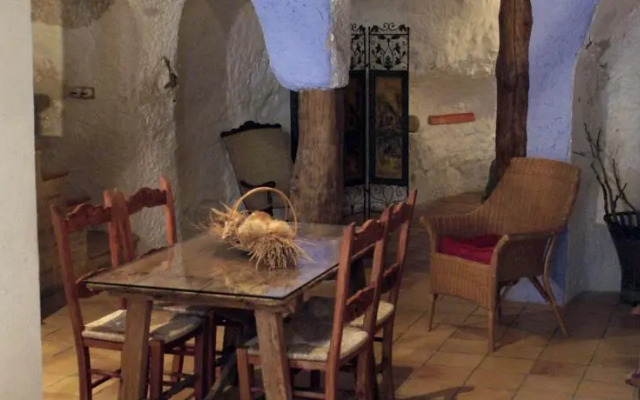 Cueva del Clavel