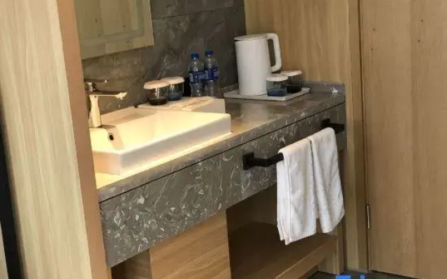 Linyi Lanhu Xiu Hotel (Huanglong Wetland Park Branch)
