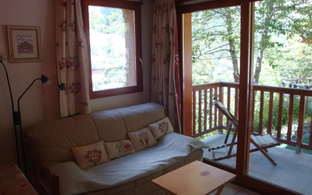2 Rooms 4 People 3 North West Facing