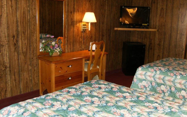Super 7 Inn Cadiz