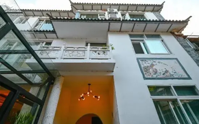 Chunfeng Shili Homestay (Dali Ancient City Branch)