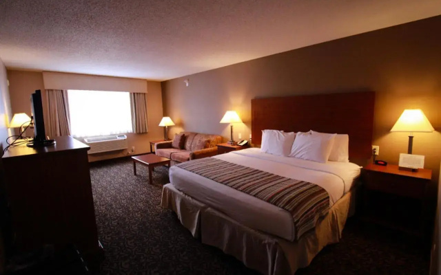 Canby Inn and Suites