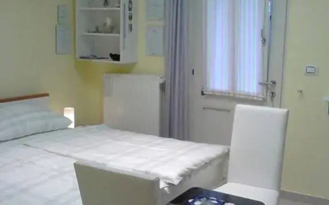 Room Sarah