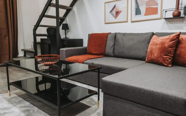 D84- Boutique Apartments, Best Location, by BQA
