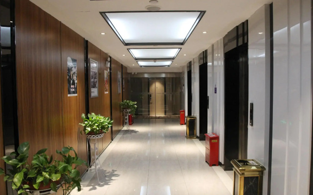Lavande Hotel (Wuhan Wuchang Railway Station Square)