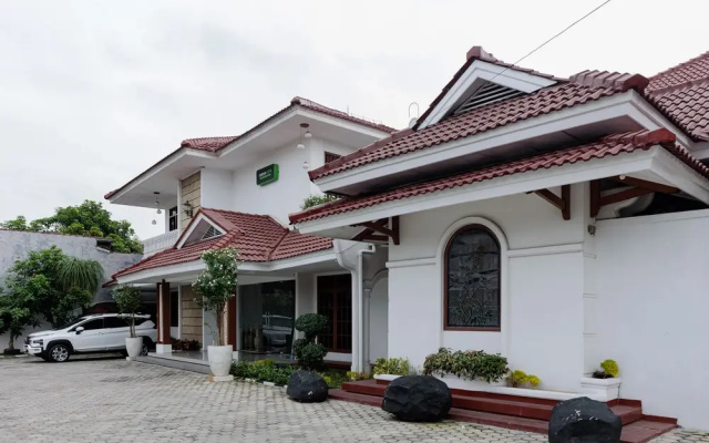 Urbanview Hotel Tritia Lampung