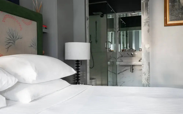 Chelsea Embankment III by Onefinestay