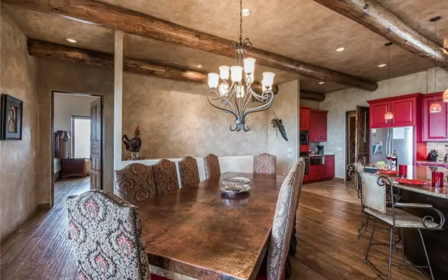 La Punta - Four Bedroom Cabin with Hot Tub