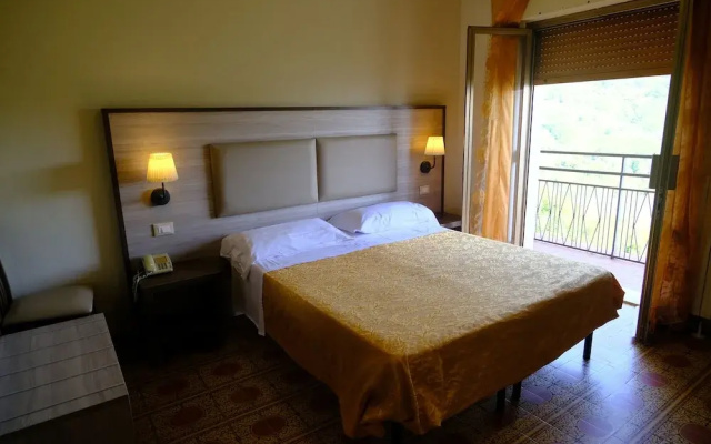 Amelia Dream View