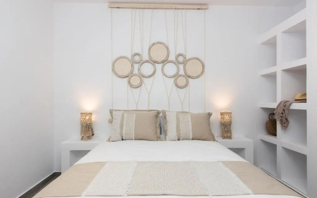Plaka Villas Naxos Sofia sleeps 7