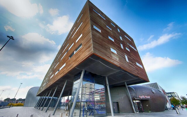 Apollo Hotel Almere City Centre вид на фасад