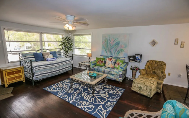 5481 Oak Ridge