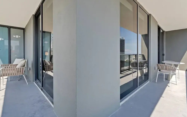 Luxury Corner 2bdcity & Bay Viewsamazing Sunsets