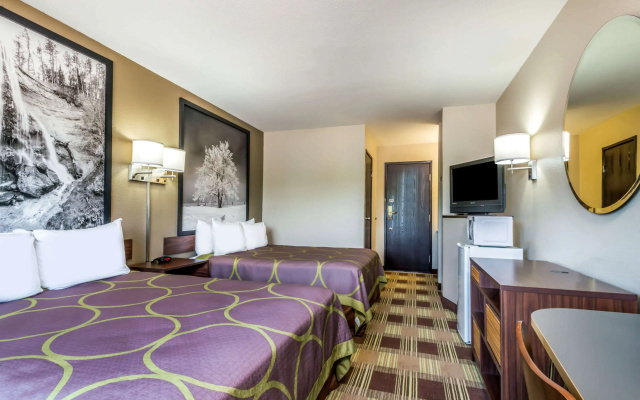 Super 8 by Wyndham Kimball