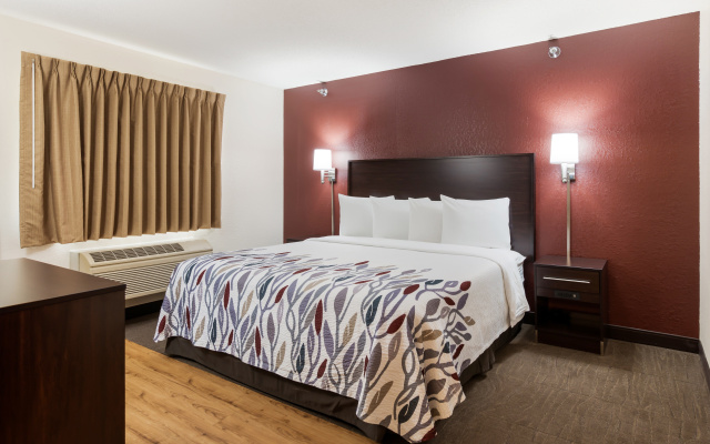 Red Roof Inn Auburn