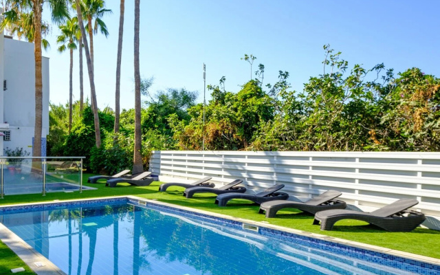 Rio Gardens - Cozy 1-bdr Apt w Balcony
