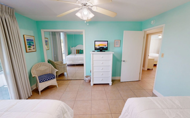 Shoreline Towers 3036 3 Bedroom Condo