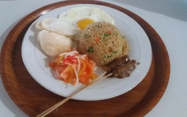 COCONUT BEACH BUNGALOWs & WARUNG 2