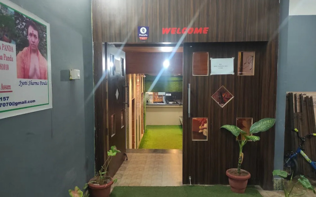 Hotel Om Regency