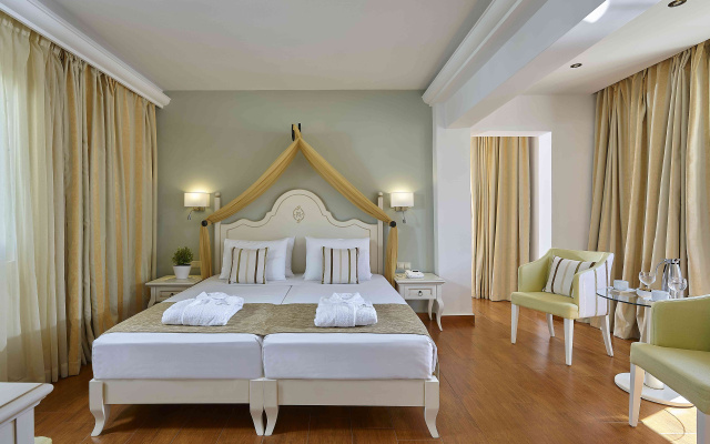 Отель Alexander Beach Hotel & Village Resort