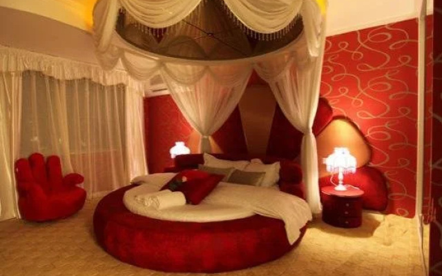 Love Theme Hotel - Shanghai Yuyuan Garden Branch
