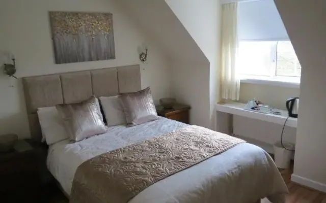 Rosewood Bed & Breakfast