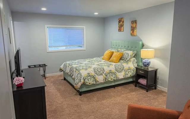 PNW Retreat Great Location in South Seattle!