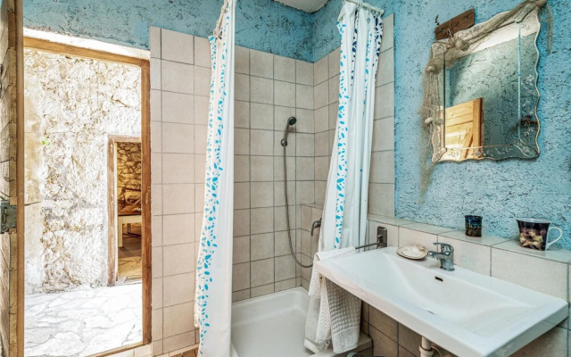 Stunning Home in Janjina With Wifi and 2 Bedrooms