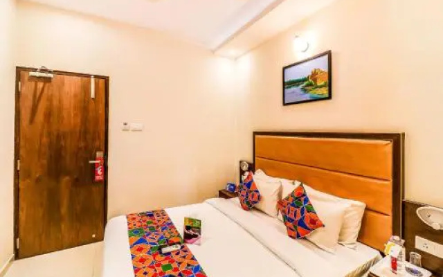 FabHotel Admiral, Marol