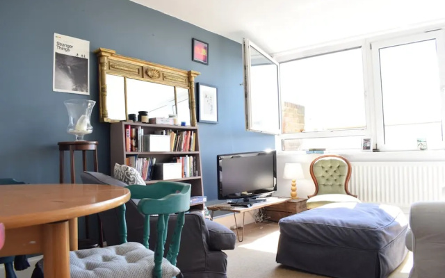 2 Bedroom Apartment Near Central London