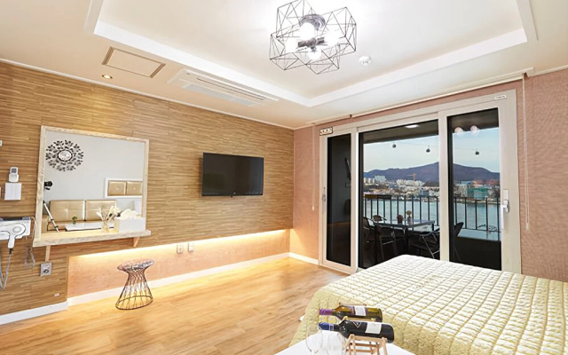 Yeosu Cube Pension