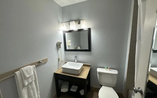 I65 Studio Suites