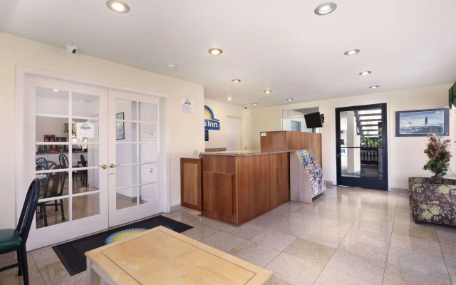 Days Inn by Wyndham Oceanside