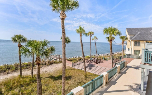 643 New Haven - Three Bedroom Villa