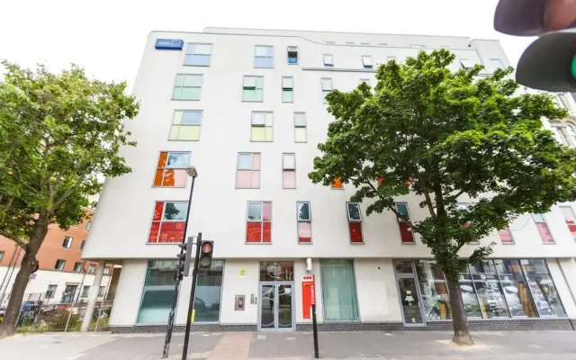 Student Only AXO Islington