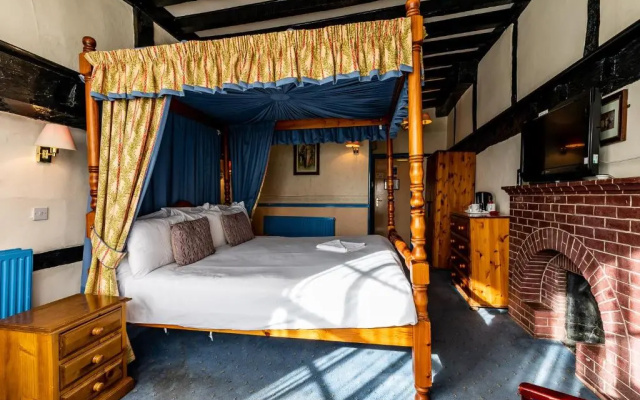George Hotel