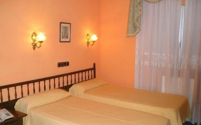 Hostal Restaurante Carolina