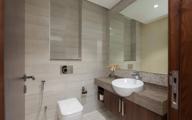 LUX 1BR Near B.khalifa