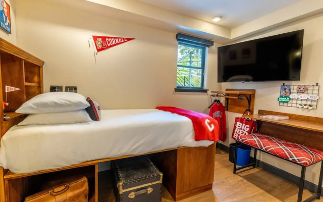 The Dorm Hotel